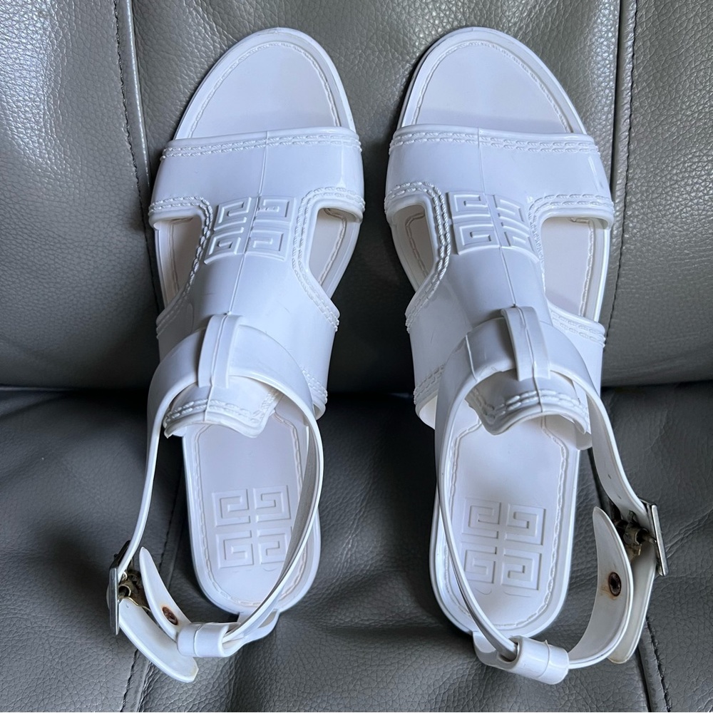 Givenchy Rubber Jelly Sandals White Sz 37 US 7 Casual Everyday Beach Vacation - Picture 12 of 14